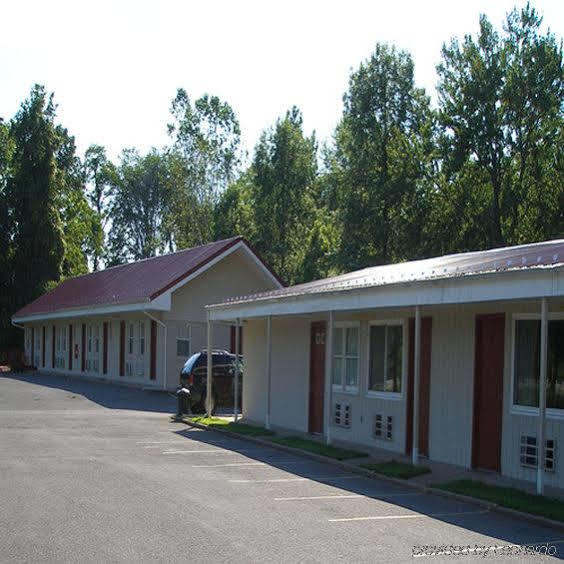 Red Carpet Inn Duncannon New Buffalo Exterior foto
